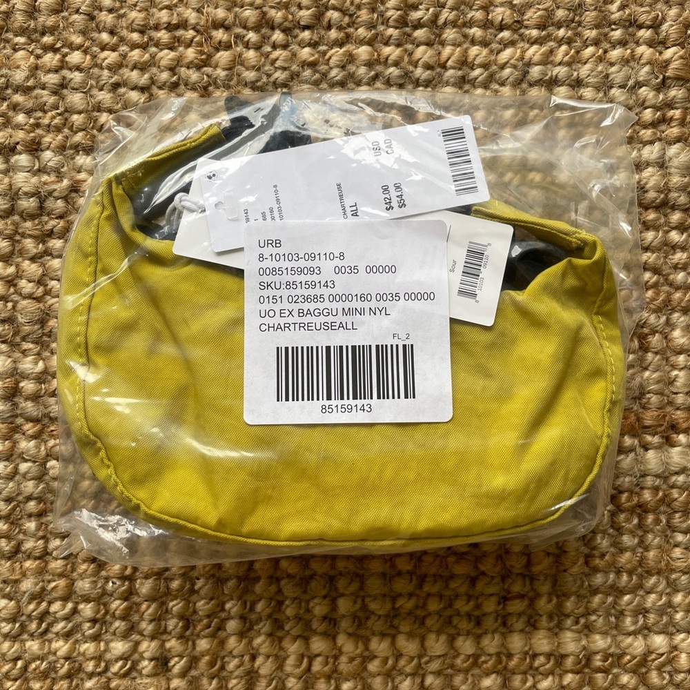 NEW BAGGU Mini Nylon Crescent Bag - Picture 7 of 13